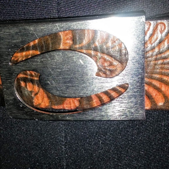 Vintage  Handtooled leather belt size XS - Picture 3 of 4